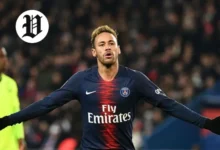Neymar Jr celebrates a goal in Paris Saint-Germain kit