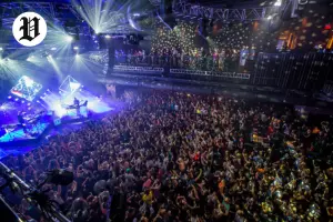 Packed concert crowd at a Las Vega shows December 2025